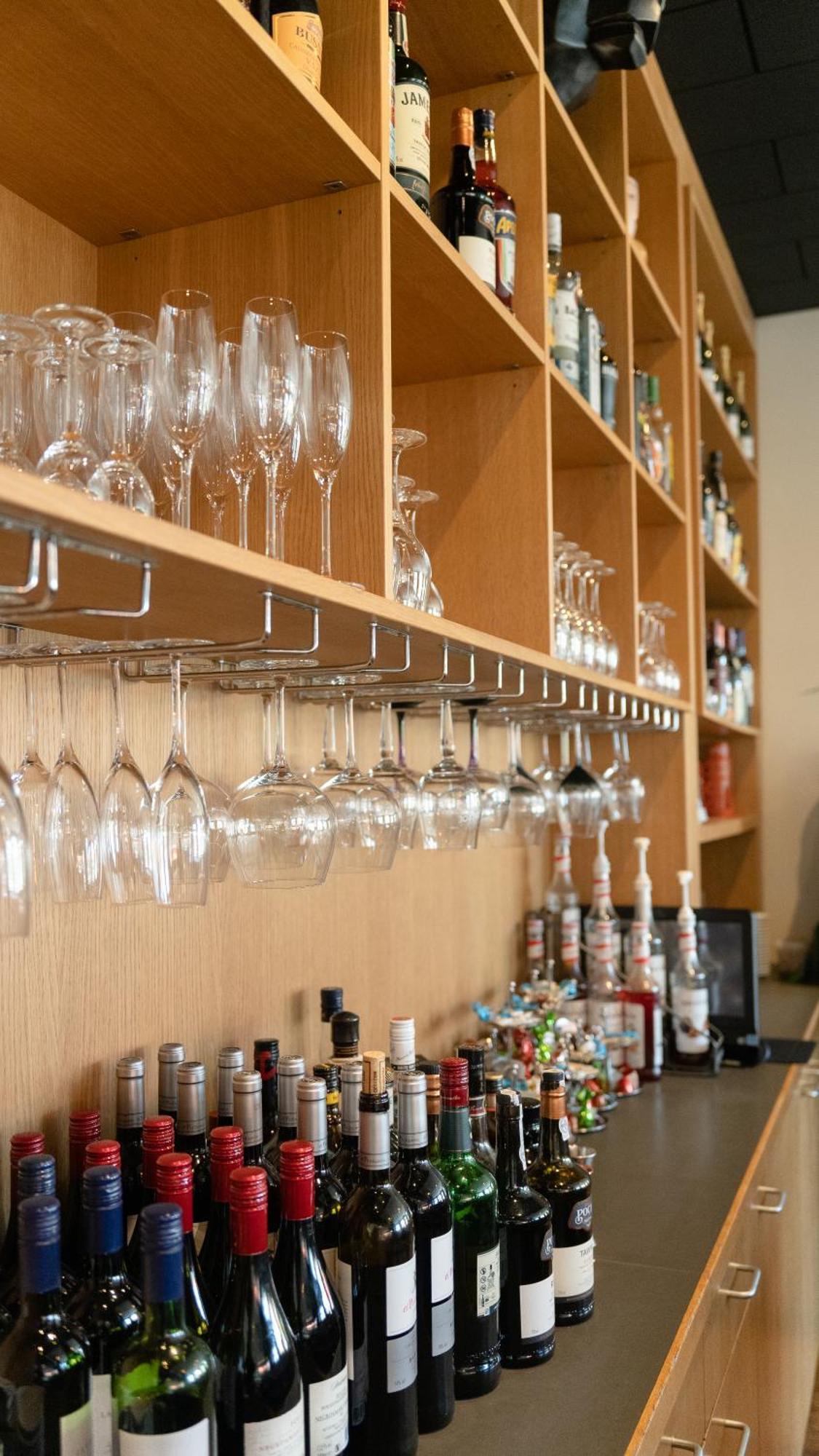 特丽克丝酒店 阿纳姆 外观 照片