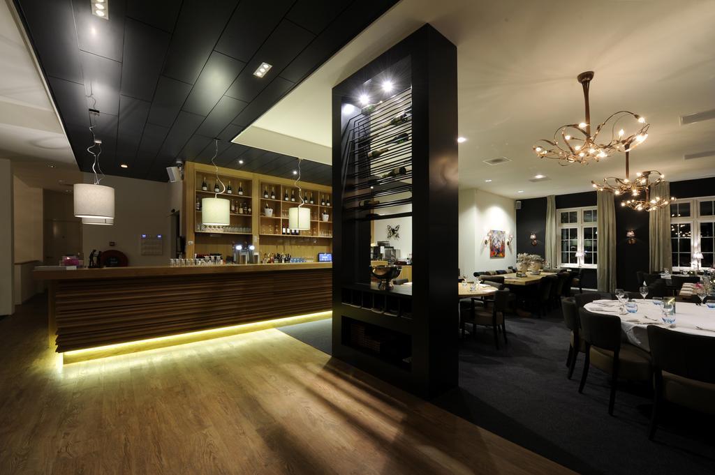 特丽克丝酒店 阿纳姆 外观 照片