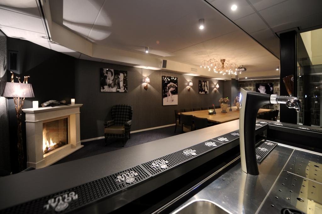 特丽克丝酒店 阿纳姆 外观 照片