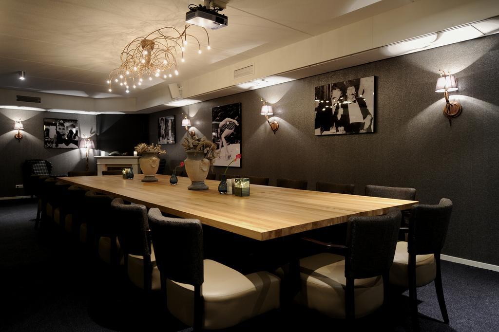 特丽克丝酒店 阿纳姆 外观 照片